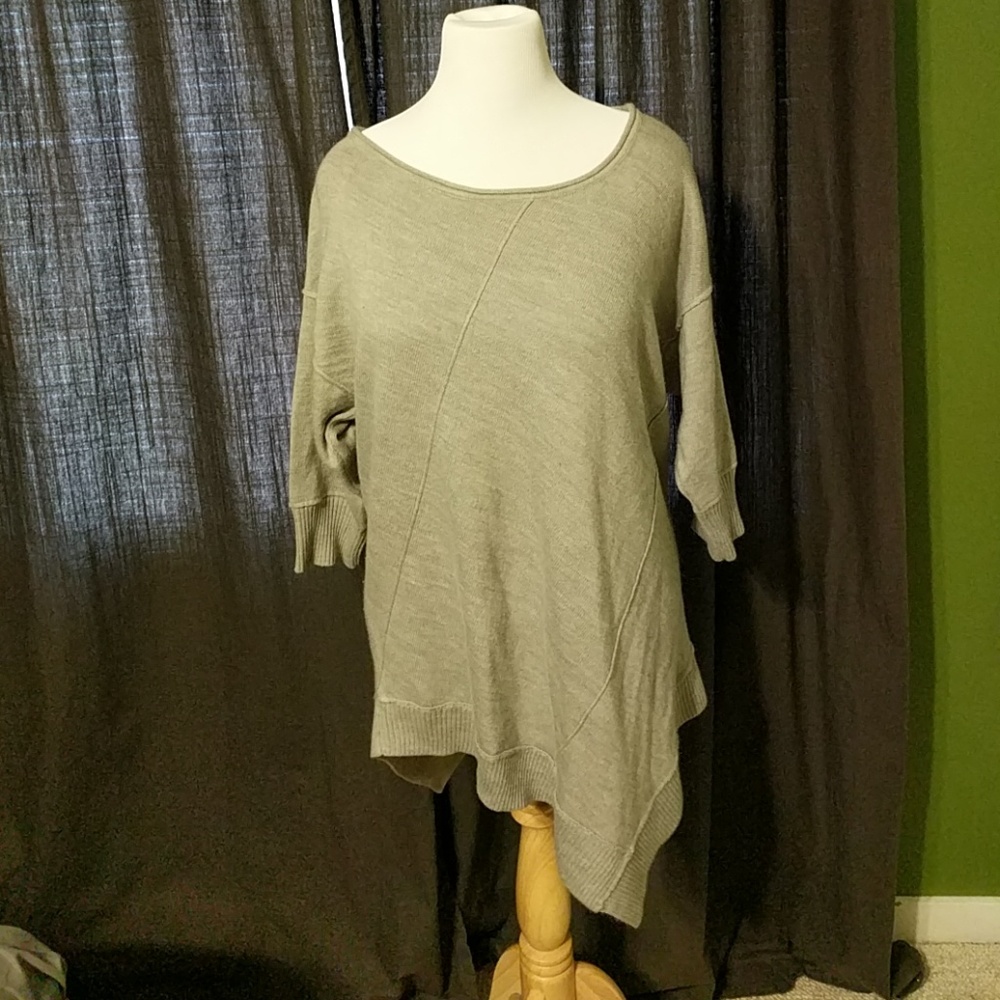 Asymmetrical sweater tunic 14/16